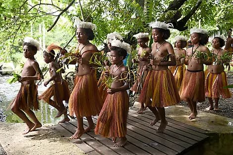 3 Avr 27 - Alotau