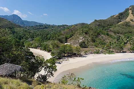 7 Déc 26 - Maumere, Flores