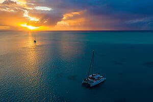 Coucher du soleil en catamaran à Bora Bora