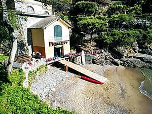 Kayak dans la baie de Tigullio