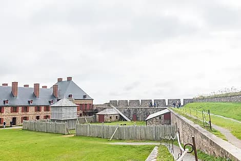 10 Oct 27 - Louisbourg