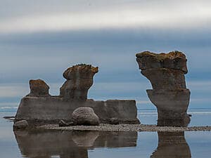 Les étonnants monolithes de la Minganie