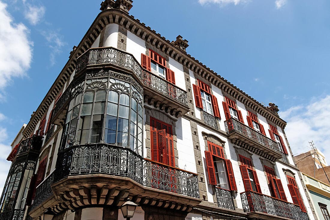 PRE DÉCOUVERTE DE LAS PALMAS À PIED  ET DÉGUSTATION DE VIN (1 NUIT)