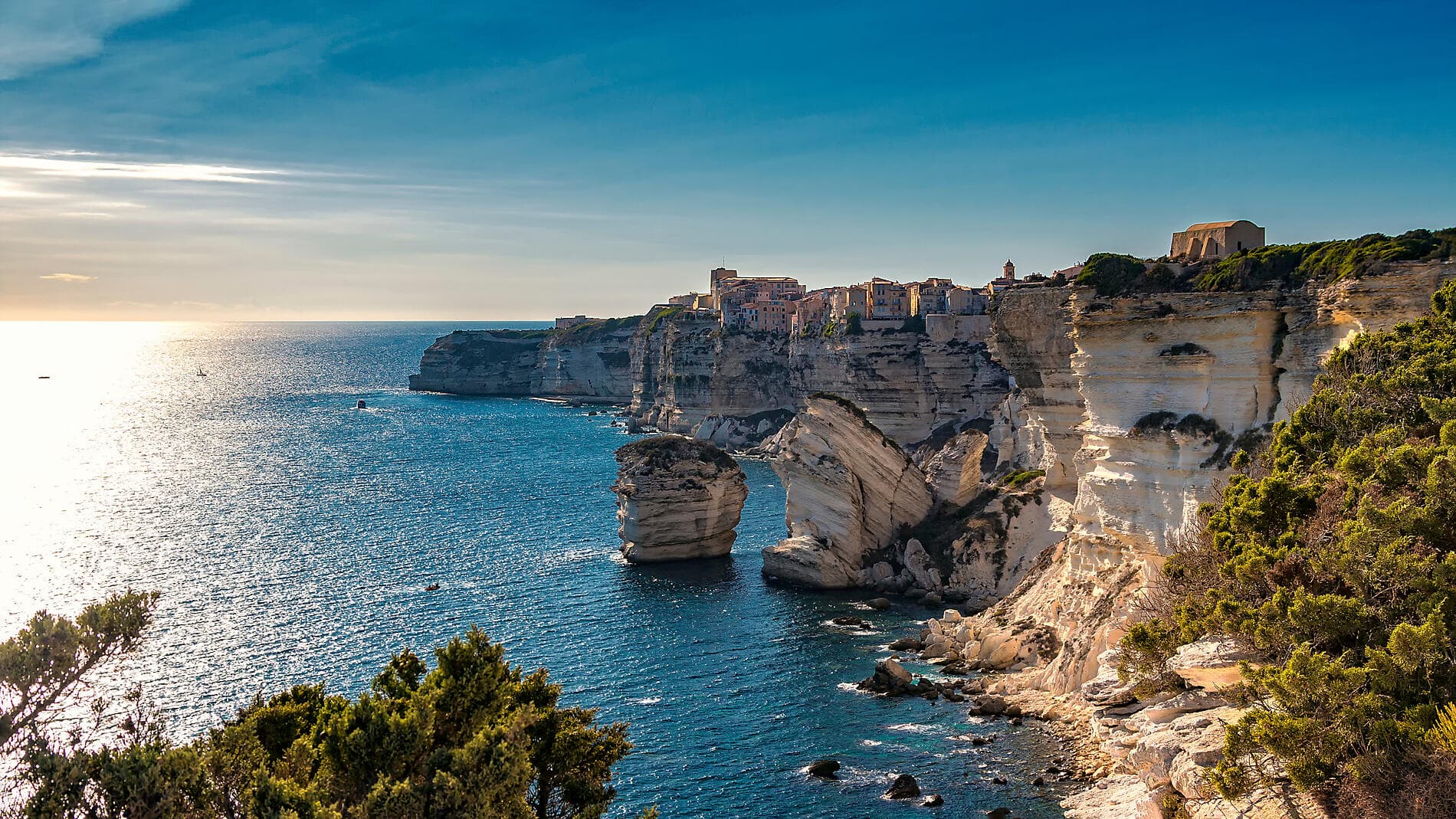 Corse et Sardaigne, sous les voiles de La Désirade 