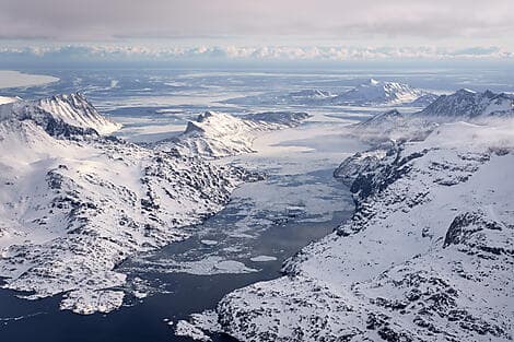9 Mai 27 > 10 Mai 27 - Exploration dans le Prins Christian Sund