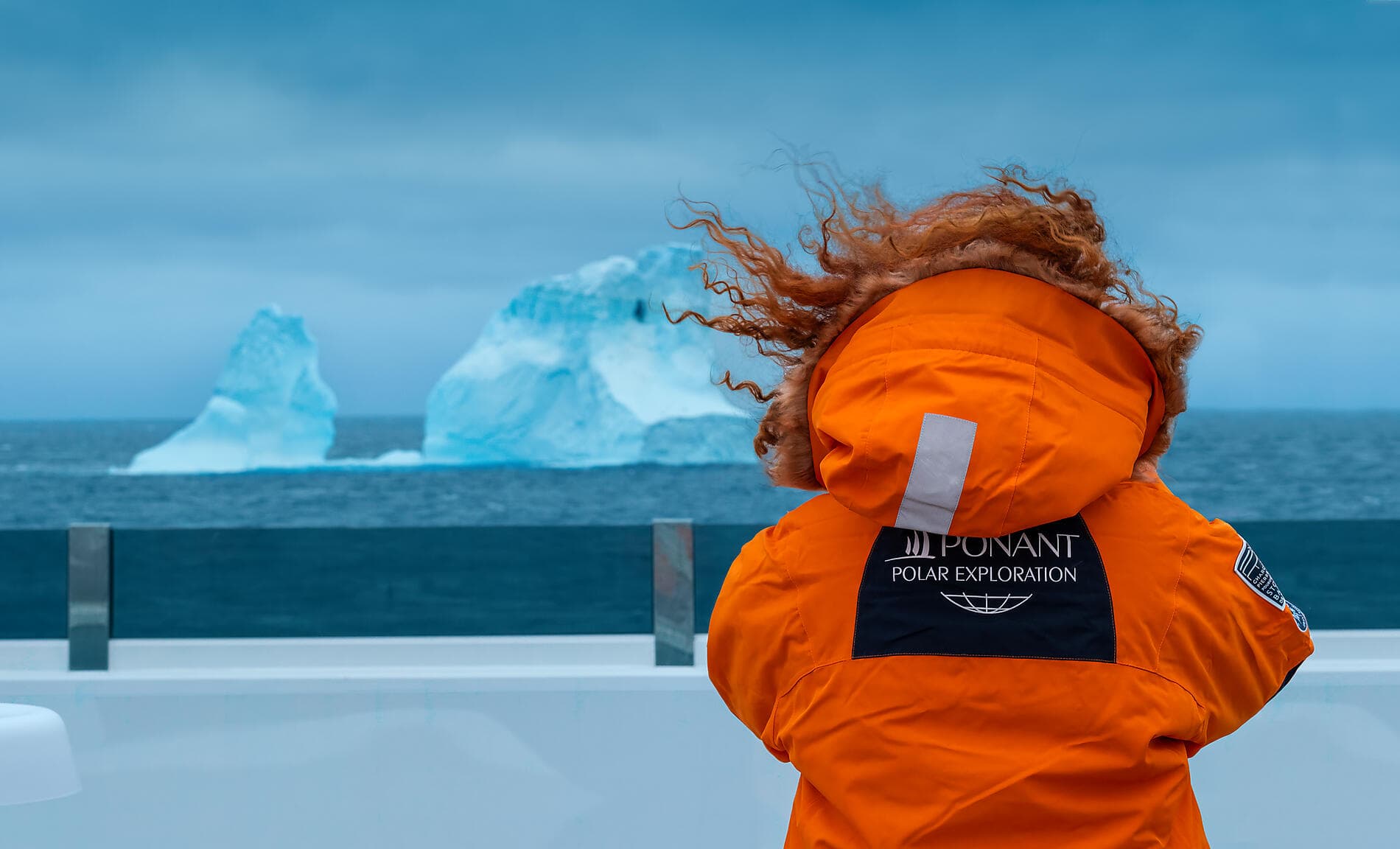 Entre deux continents, terres inexplorées orientales d'Antarctique